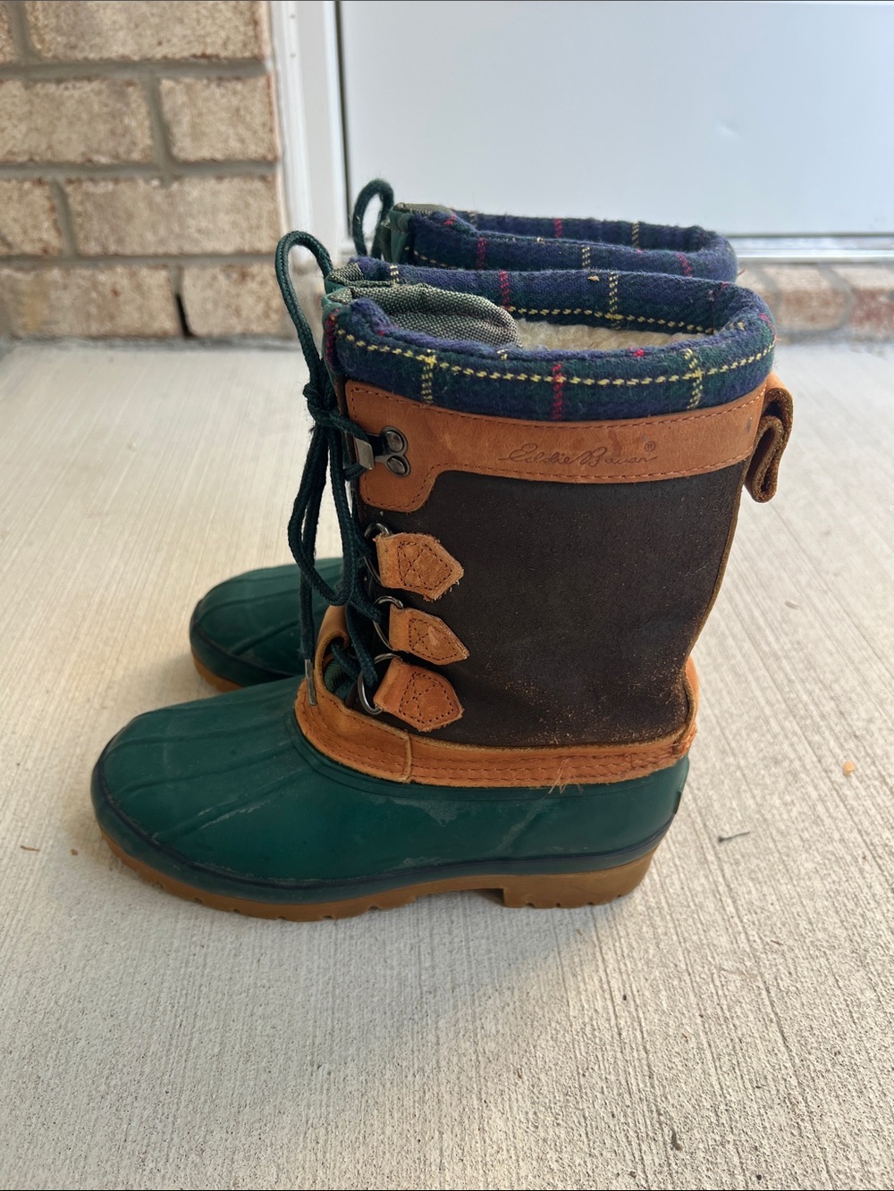 Eddie Bauer Vintage  Green Brown Navy Plaid-Trim Winter Duck Boots Size 6